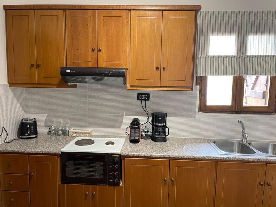 Almond Home Livadia  Esterno foto