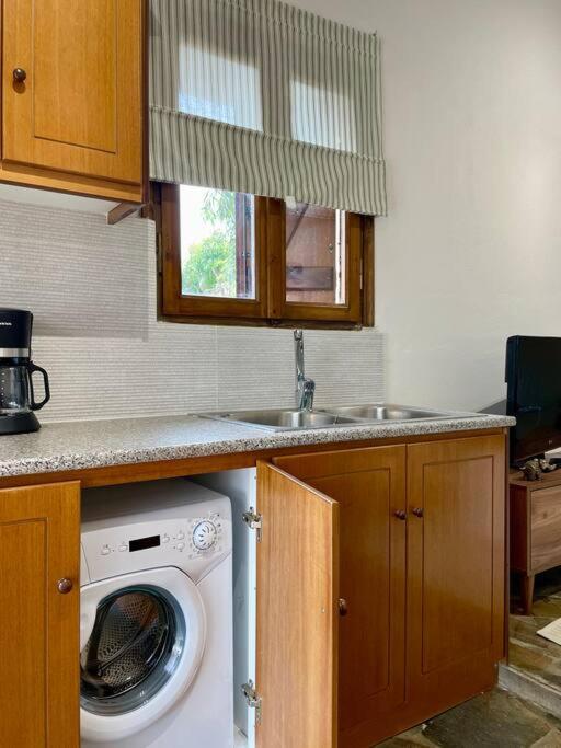 Almond Home Livadia  Esterno foto